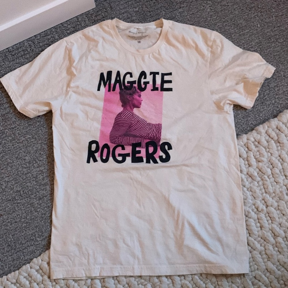 Maggie Rogers concert tee